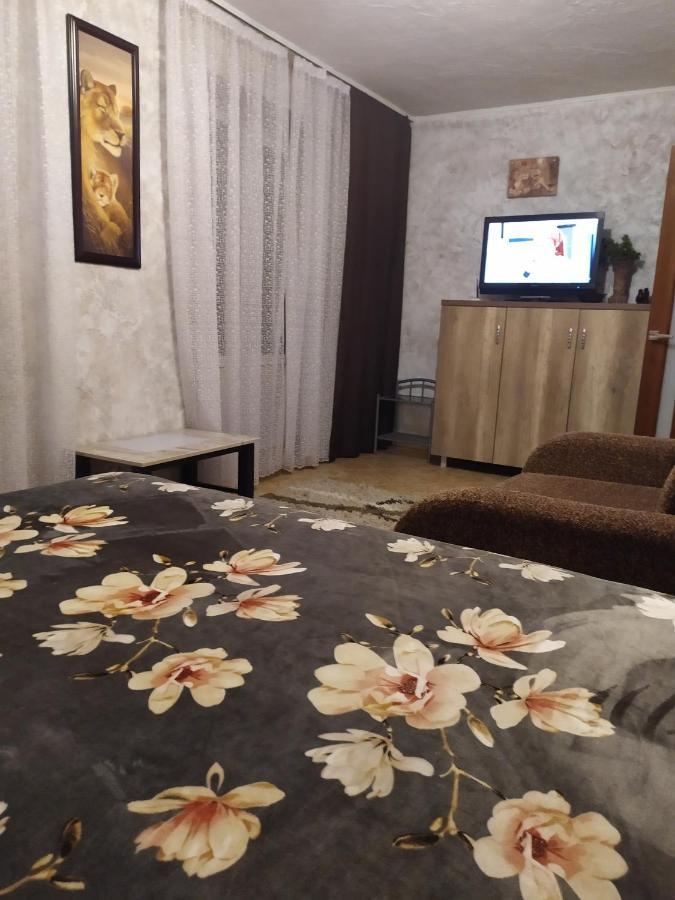 Apartment On Sobornaya 58 Khmel'nyts'kyy Exterior photo