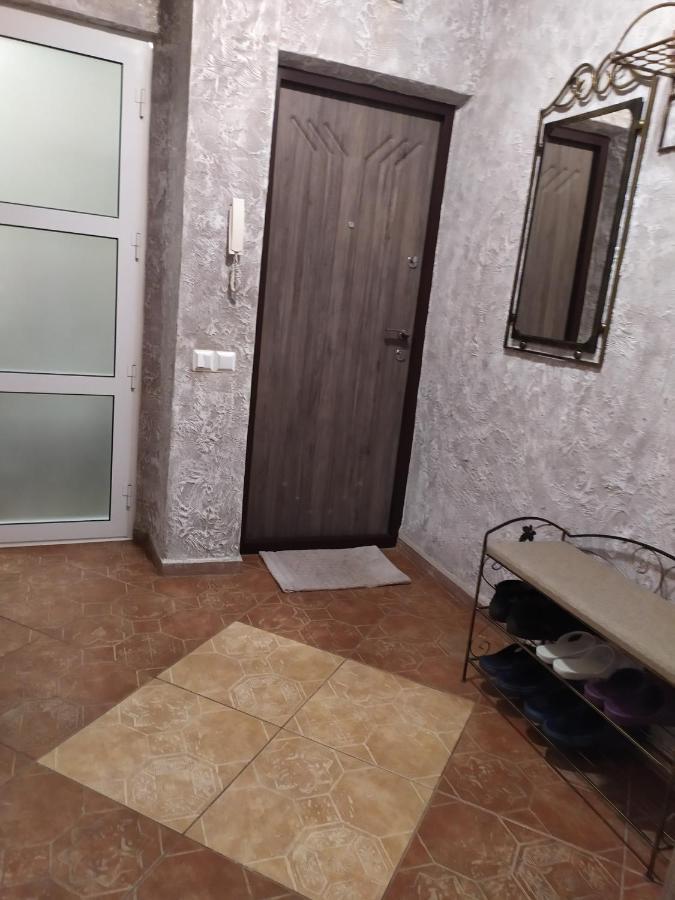 Apartment On Sobornaya 58 Khmel'nyts'kyy Exterior photo